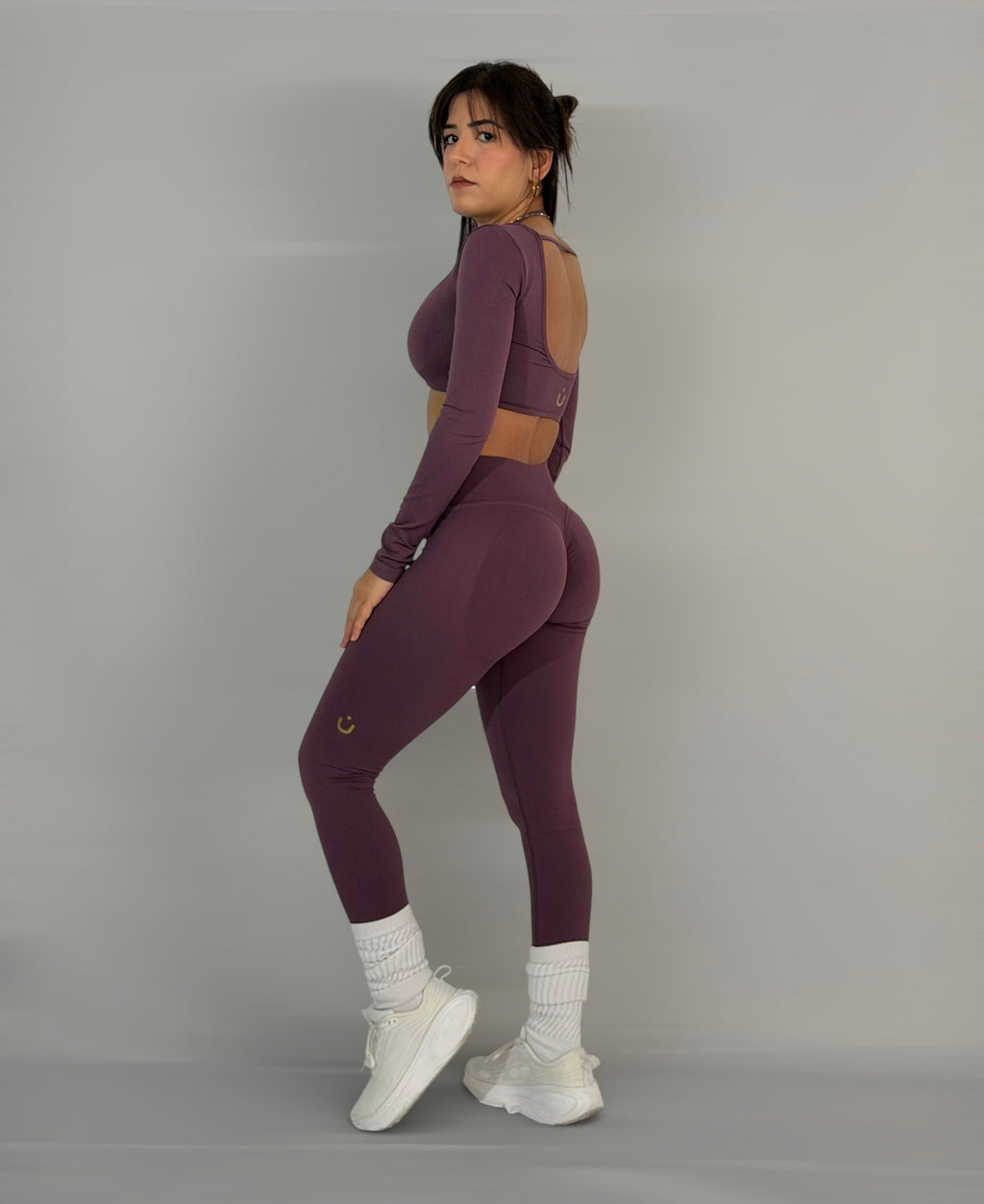 UNIKA Silhouette Top