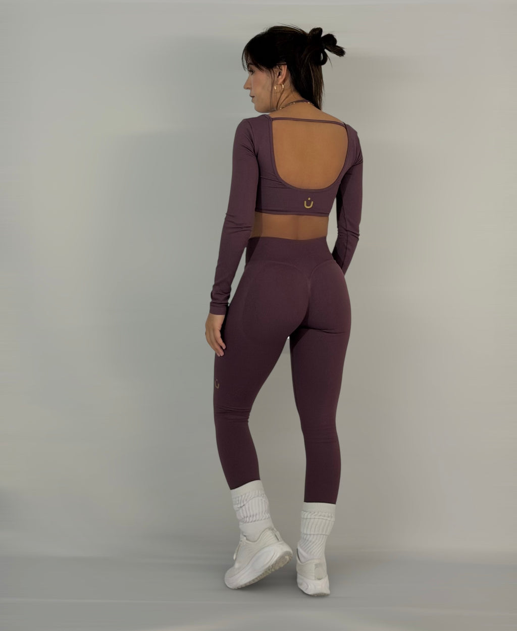 UNIKA Silhouette Top